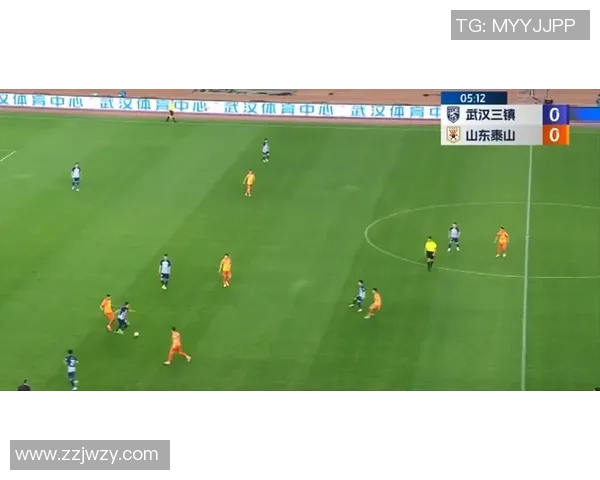 武汉足球队防守战术解析与实战应用探讨